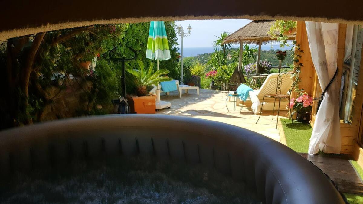 Coeurs de Pirates en Hiver SPA SAUNA TERRASSES ABRITEES JARDIN Vélos B&B Cavalaire-sur-Mer Extérieur photo